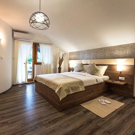 Guest House Vana コレニツァ エクステリア 写真