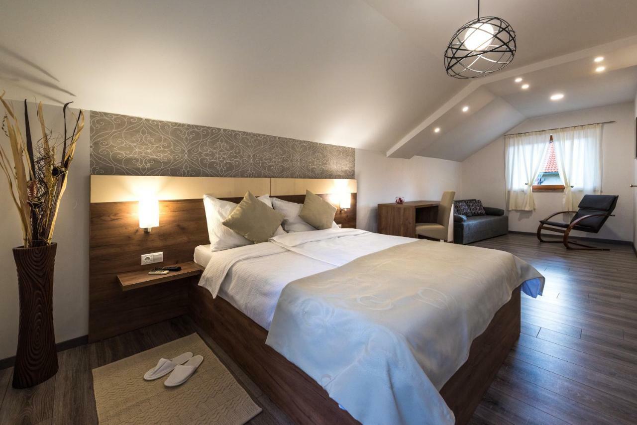 Guest House Vana コレニツァ エクステリア 写真