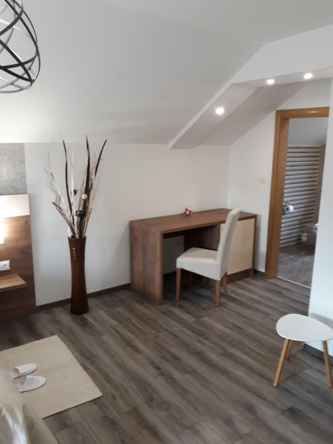 Guest House Vana コレニツァ エクステリア 写真