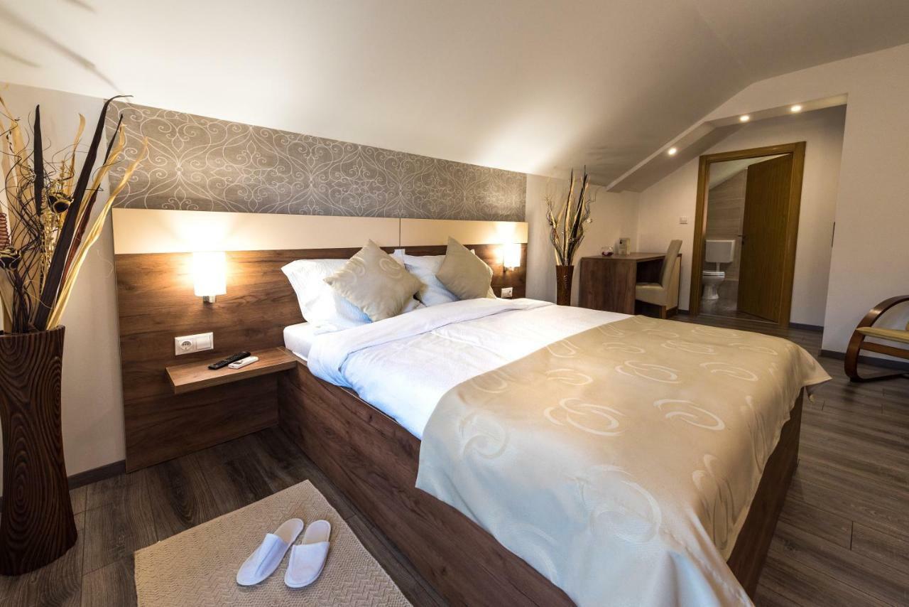 Guest House Vana コレニツァ エクステリア 写真